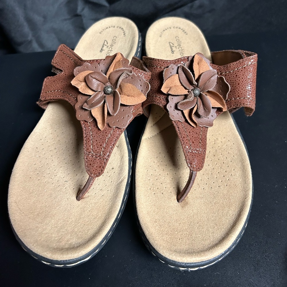 Clarks Brown Floral Slide Sandals - Size 8